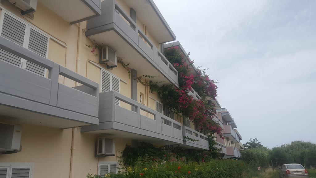 Michel Apartments Amoudara Lasithiou Exteriör bild